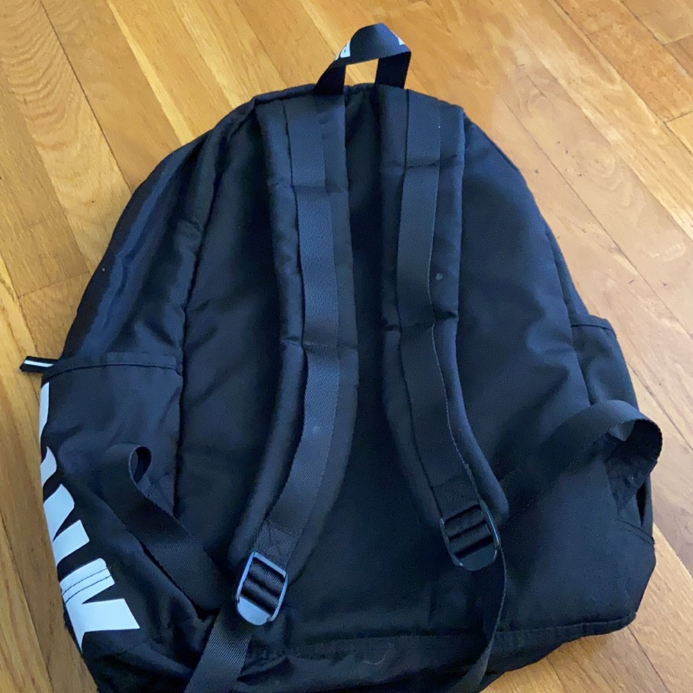 Pink backpack - Picture 2 of 3